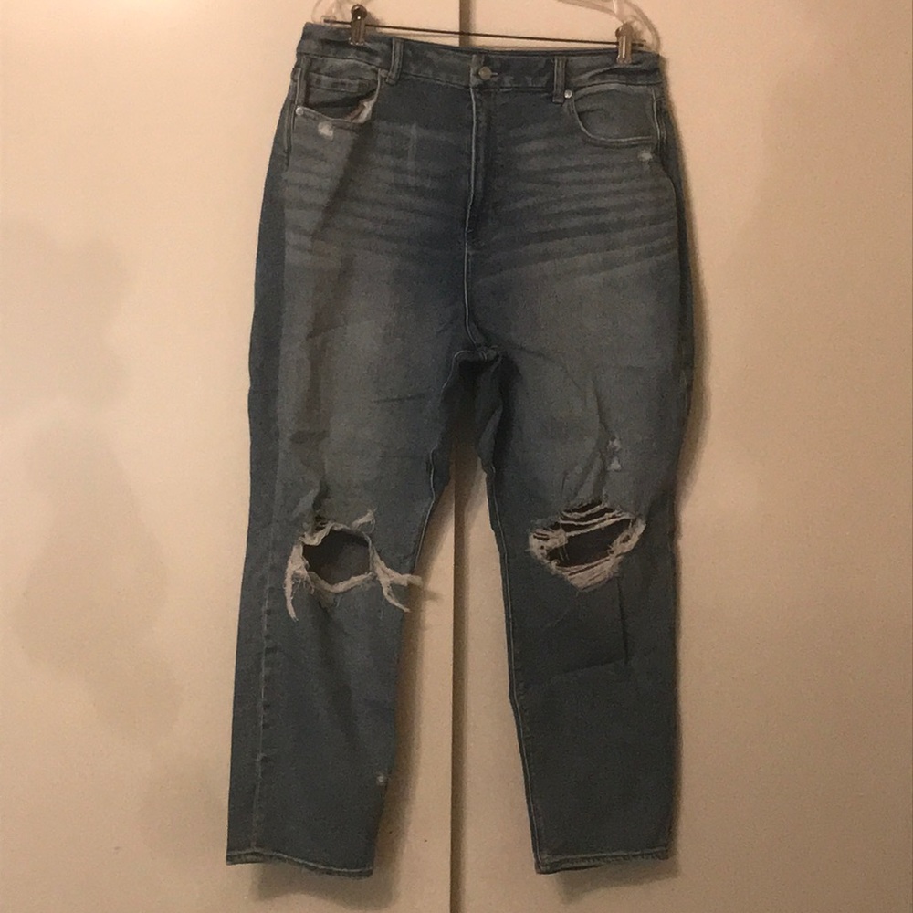 American Eagle Stretch Mom Jeans
